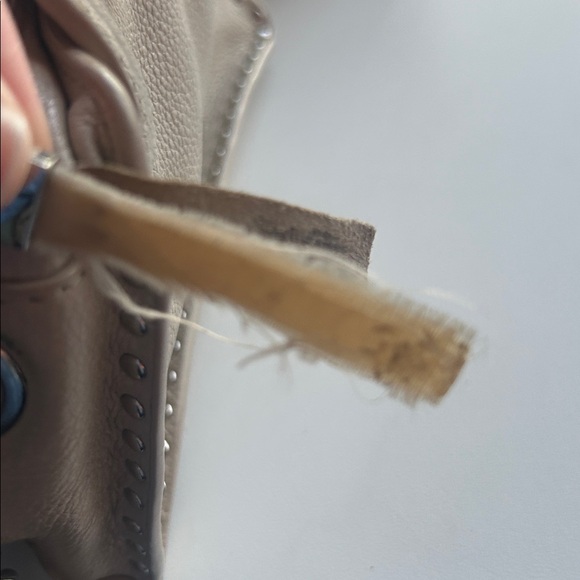 Michael Kors tan pebbled leather chain crossbody bag neutral moto flawed - Picture 9 of 11